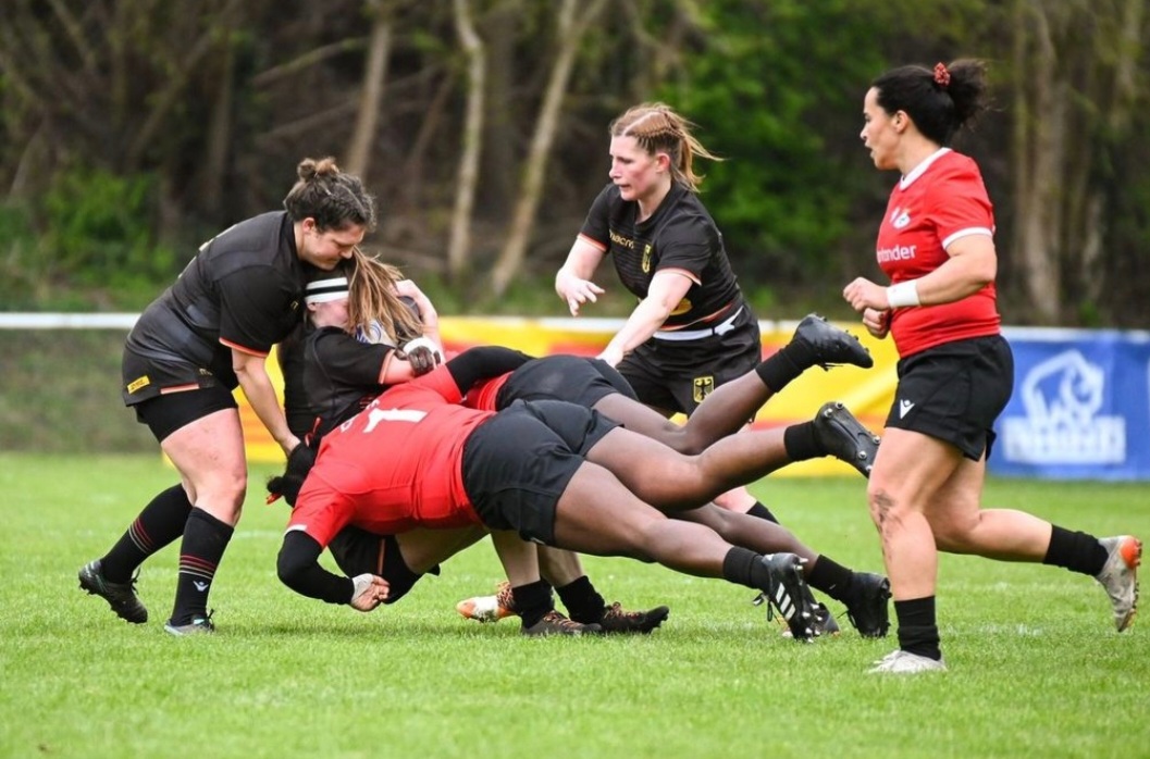 Die männlichsten Sportarten der Welt' – Rugby Damen empört über Zeitungs- Artikel